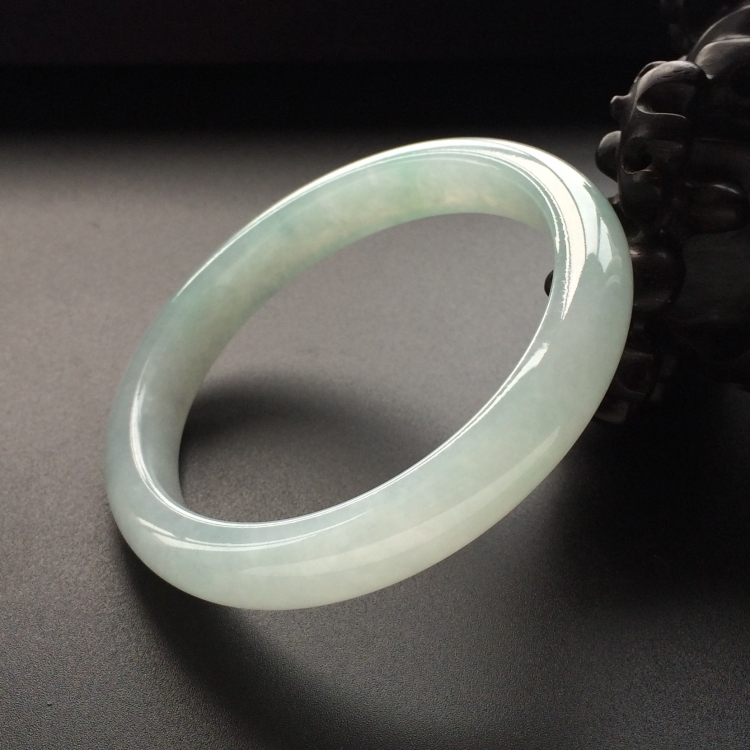 (超值推荐)糯冰种晴水手镯（57.2mm）