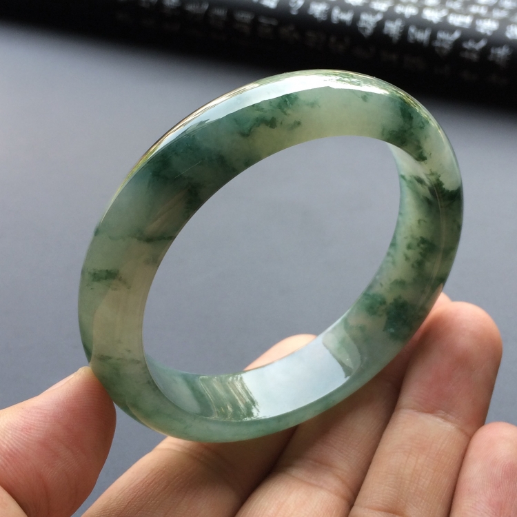 （超值推荐）糯冰种飘花手镯（56.3mm）
