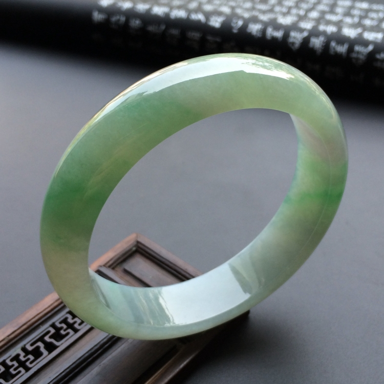 （超值推荐）糯冰种绿晴水手镯（58.3mm）