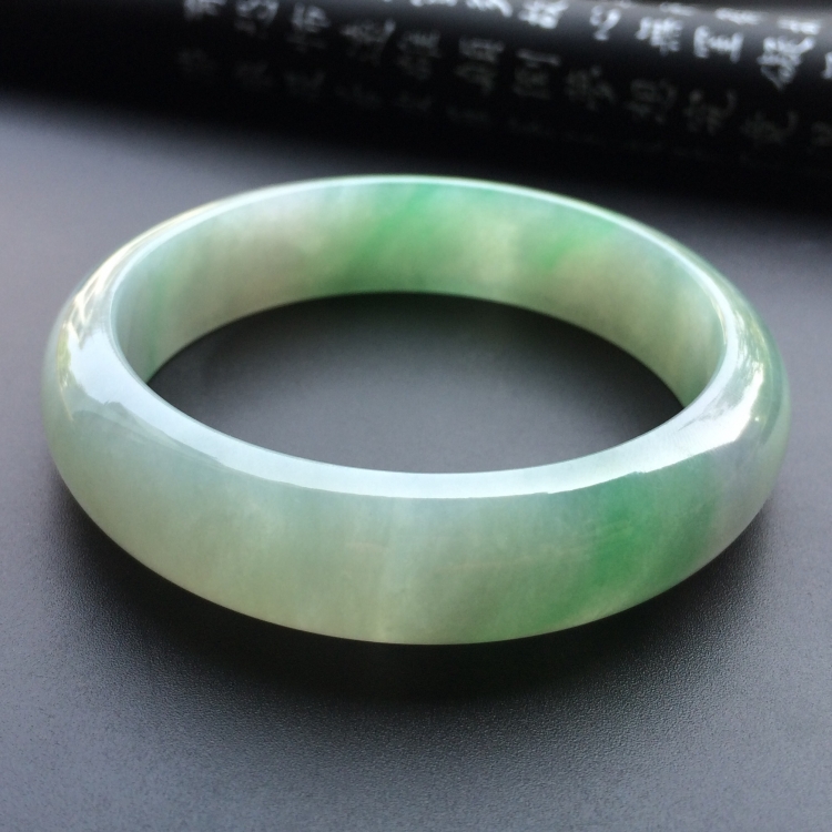 （超值推荐）糯冰种绿晴水手镯（58.3mm）