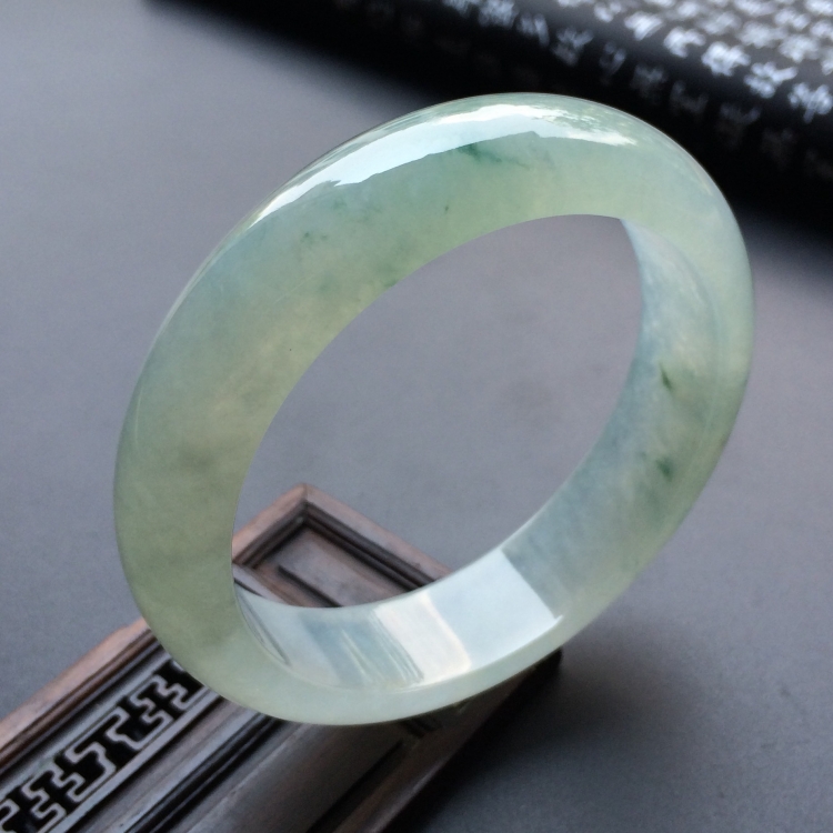 （超值推荐）冰种飘花手镯（56mm）