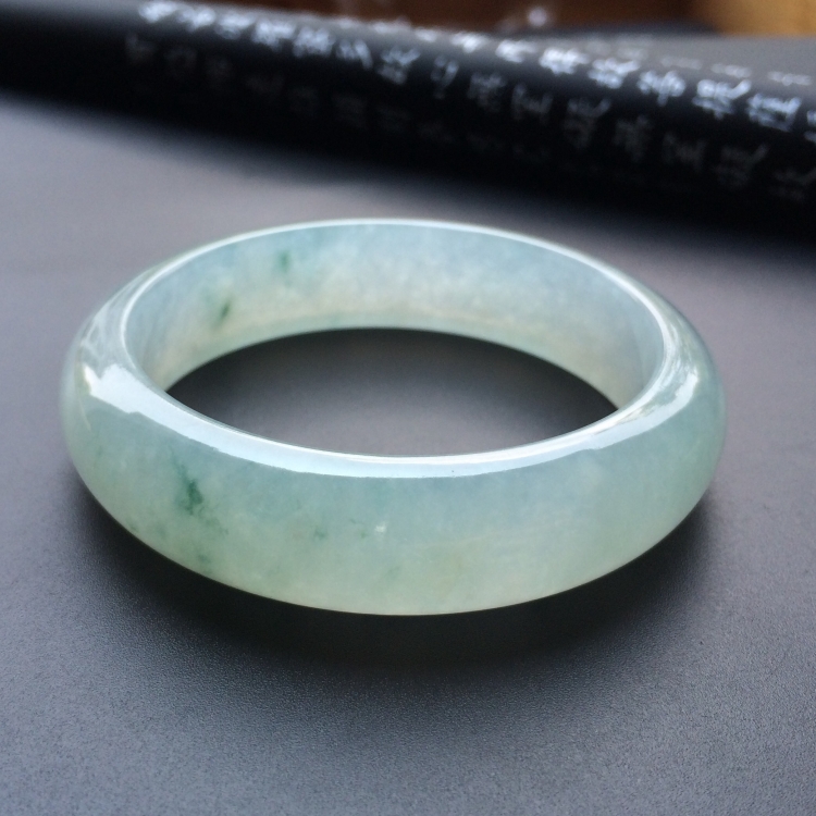 （超值推荐）冰种飘花手镯（56mm）