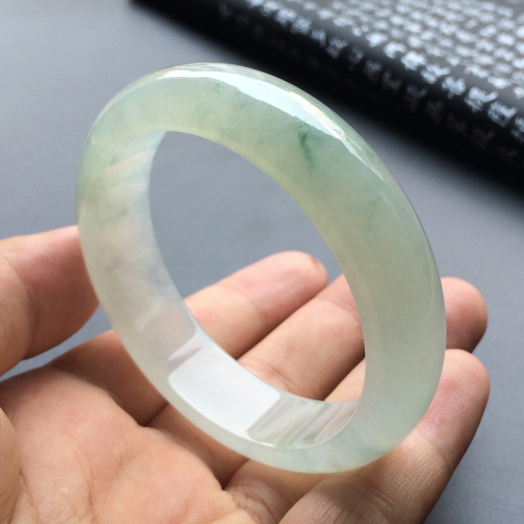 （超值推荐）冰种飘花手镯（56mm）