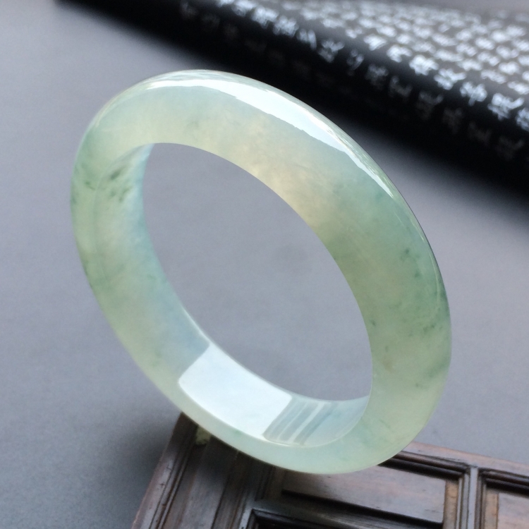 （超值推荐）冰种飘花手镯（56mm）
