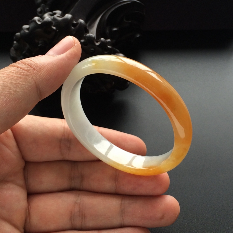 (超值推荐)糯冰种黄翡贵妃镯（54.8mm-47.5mm）