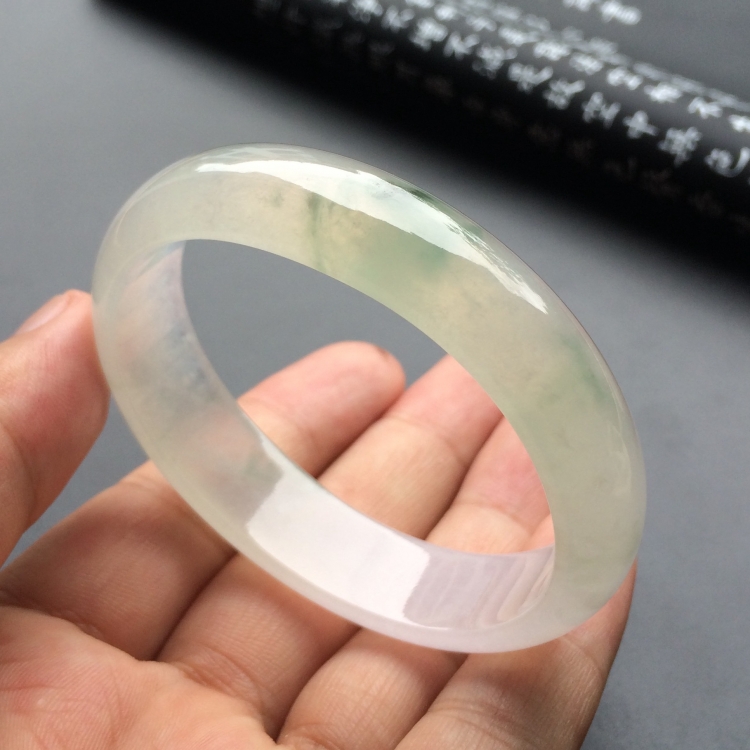 （超值推荐）冰种飘花贵妃镯（56mm-47.7mm）