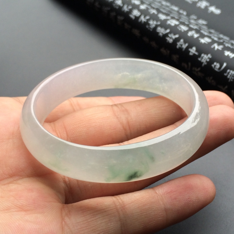 （超值推荐）冰种飘花贵妃镯（56mm-47.7mm）