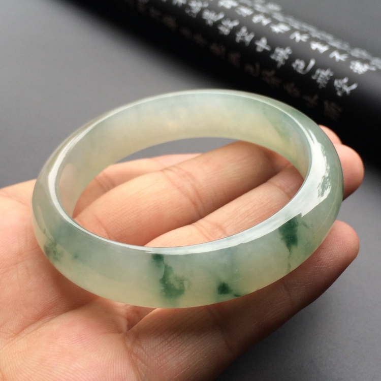 （超值推荐）冰种飘花手镯（56mm）