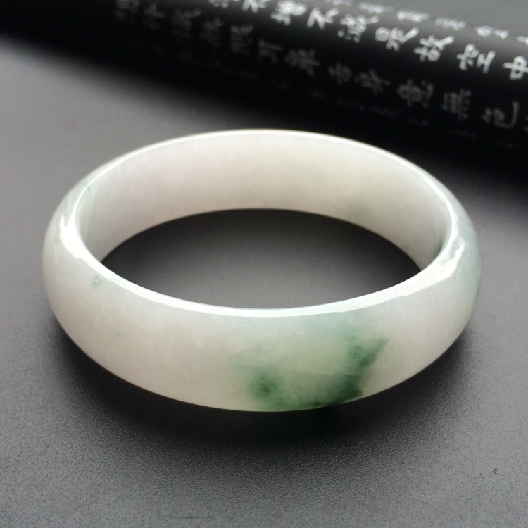 （超值推荐）糯冰种飘花贵妃镯（54.2mm-49.5mm）