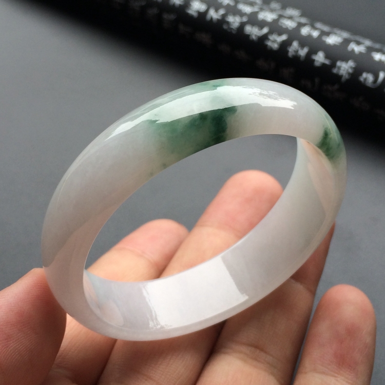 （超值推荐）糯冰种飘花贵妃镯（54.2mm-49.5mm）