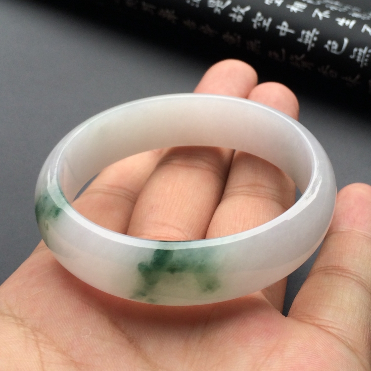 （超值推荐）糯冰种飘花贵妃镯（54.2mm-49.5mm）