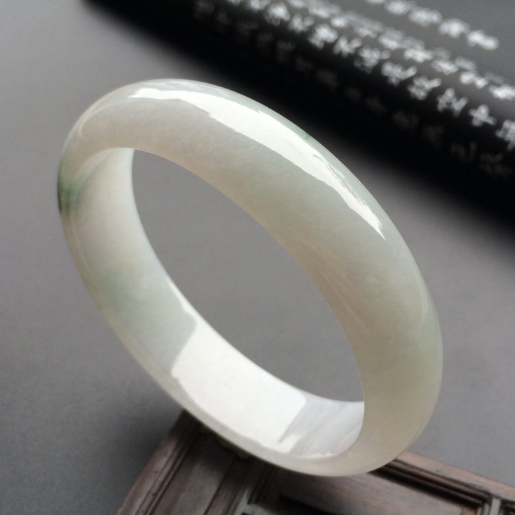 （超值推荐）糯冰种飘花贵妃镯（56mm-51mm）