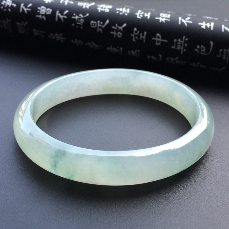 （超值推荐）冰种飘花贵妃镯（55.6mm-47.2mm）
