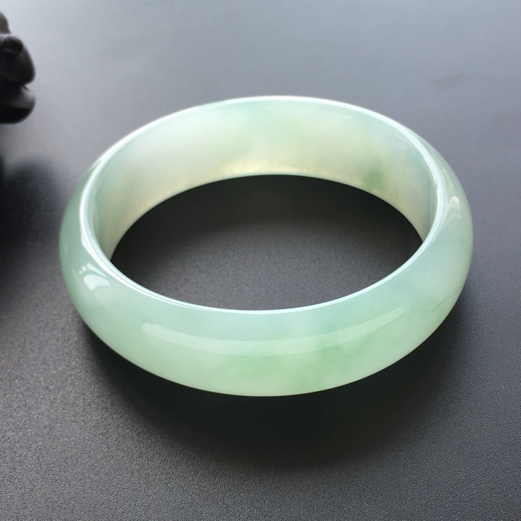 (超值推荐)糯冰种略飘花贵妃镯(58.4mm-51.5mm)