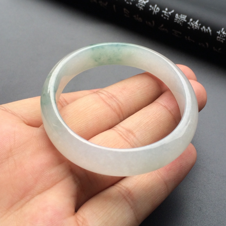 （超值推荐）糯冰种飘花贵妃镯（55mm-47.3mm）
