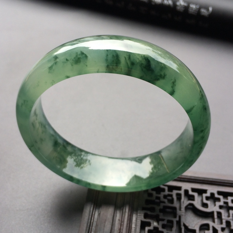 （超值推荐）冰种飘花手镯（58mm）