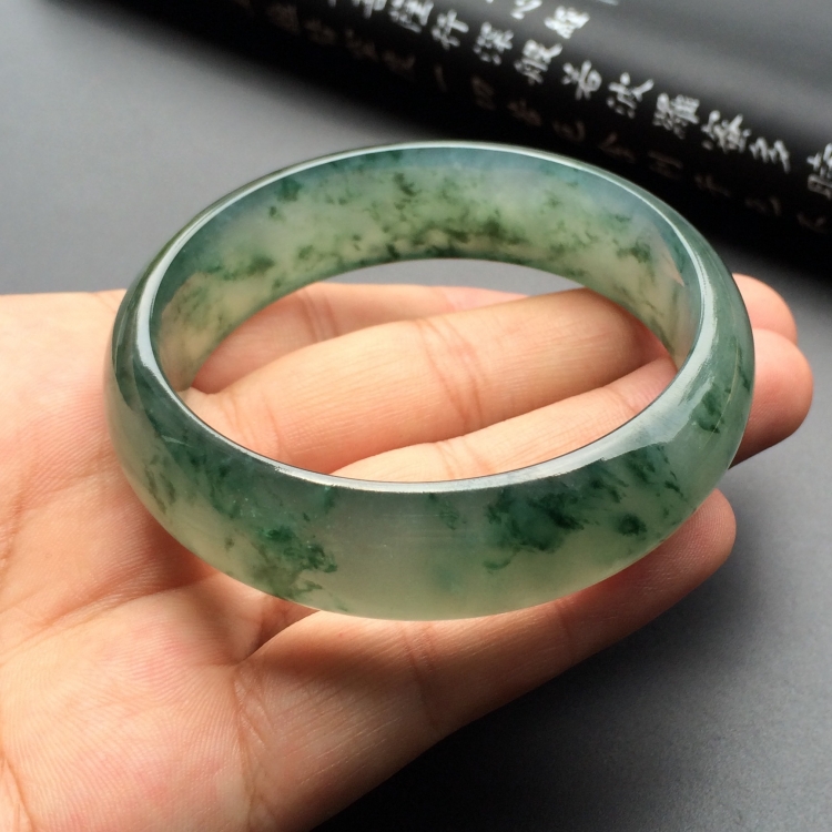 （超值推荐）冰种飘花手镯（58mm）