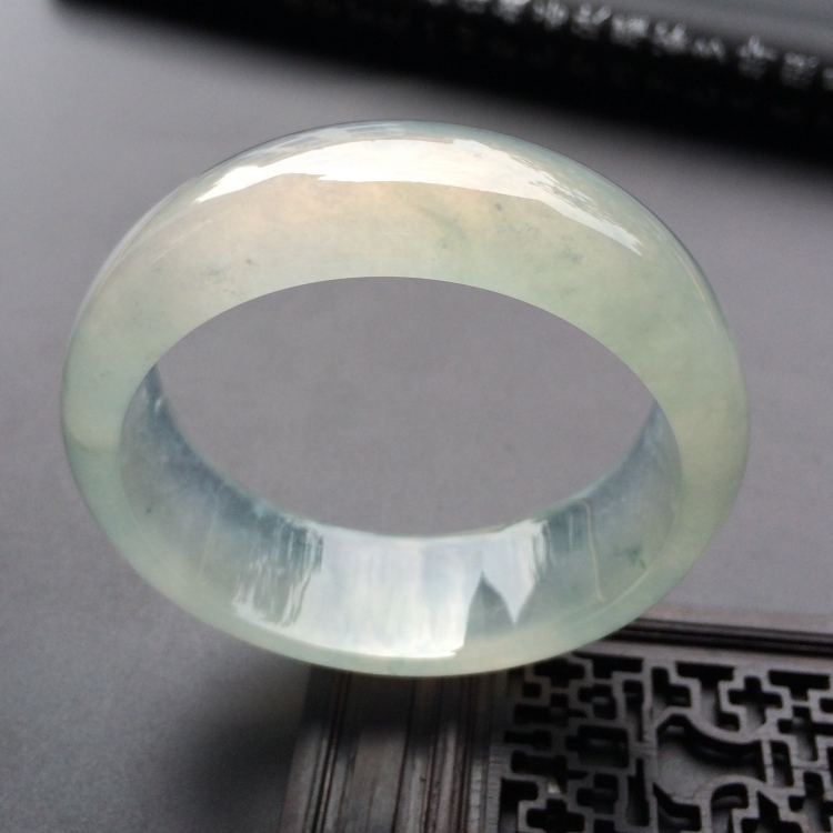 （超值推荐）冰玻种飘花手镯（57.7mm）