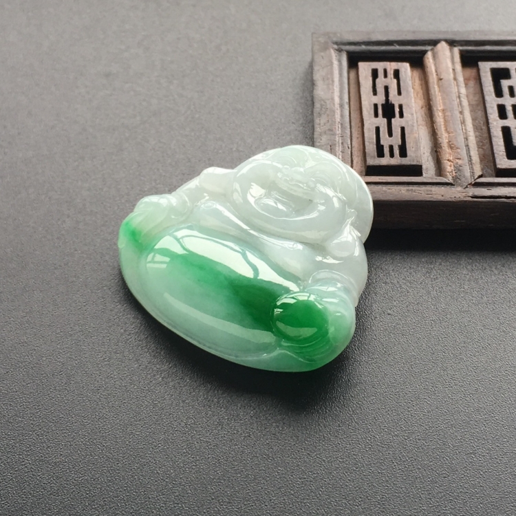 (超值推荐)糯冰种飘翠玉佛挂件