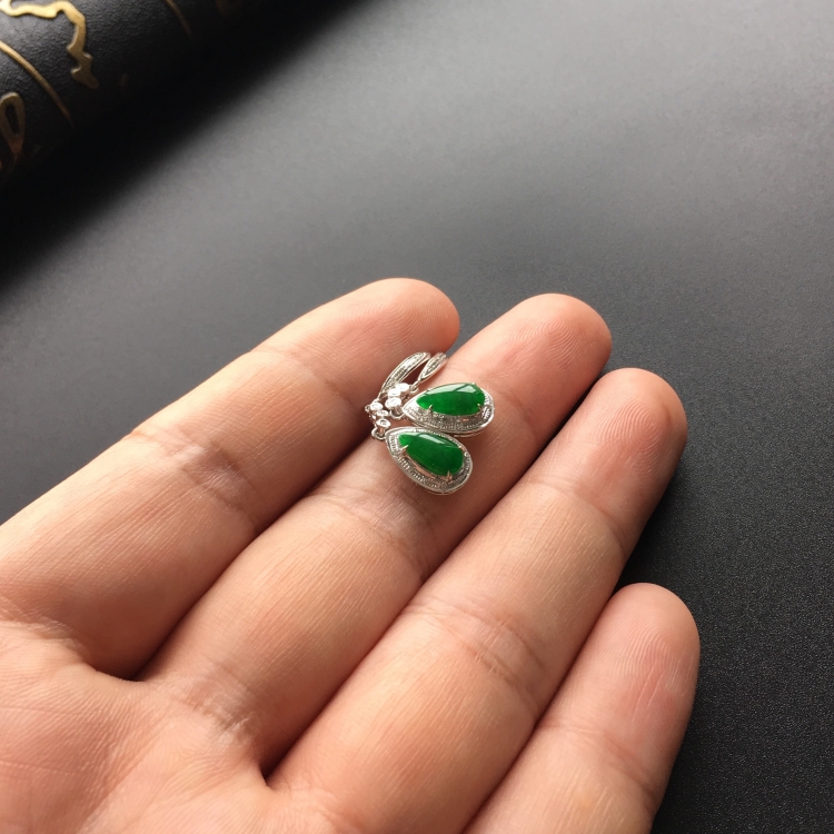 (超值推荐)冰种阳绿镶白金钻石水滴耳坠