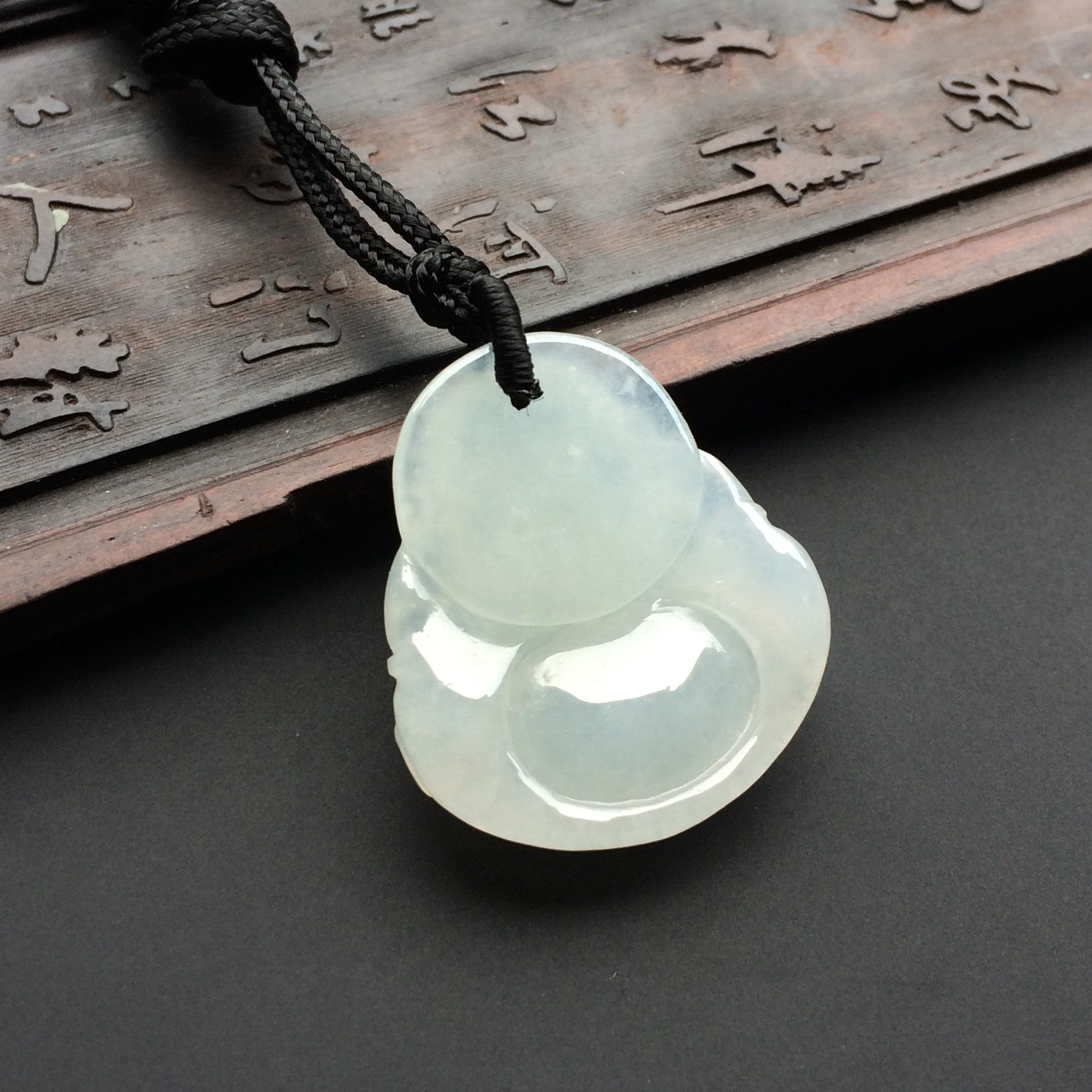 (超值推荐)糯冰种淡晴水玉佛挂件