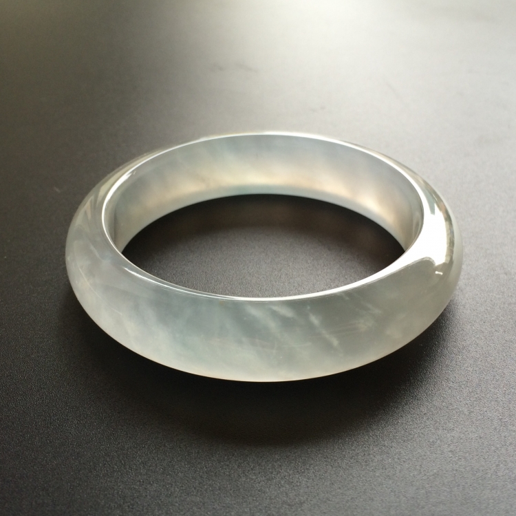 （超值推荐）冰种淡晴水手镯（54mm）