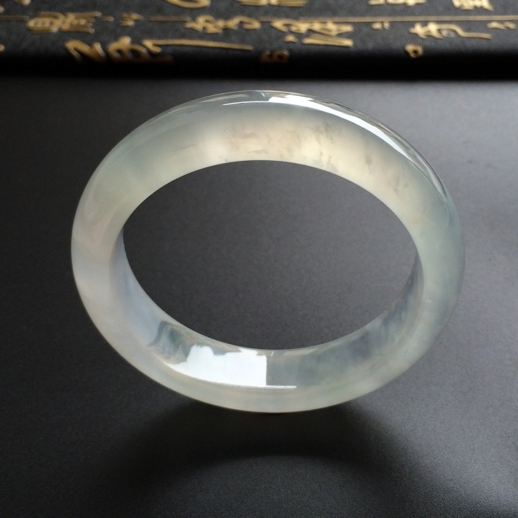 （超值推荐）冰种淡晴水手镯（54mm）