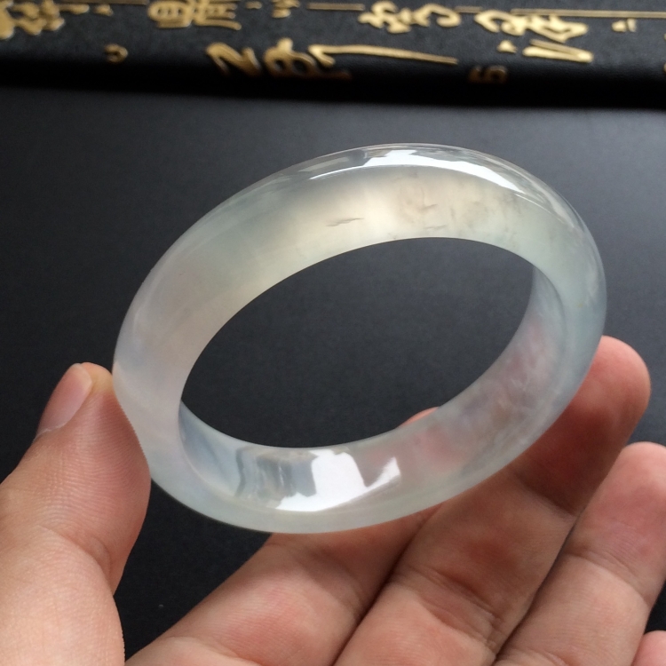 （超值推荐）冰种淡晴水手镯（54mm）