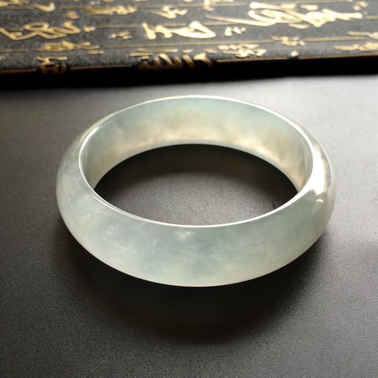 （超值推荐）冰种淡晴水手镯（55.6mm）