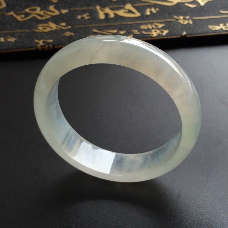 （超值推荐）冰种淡晴水手镯（55.6mm）