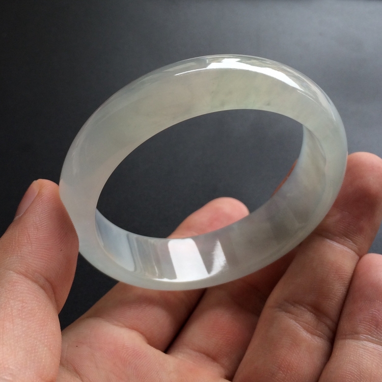 （超值推荐）冰种淡晴水手镯（55.6mm）