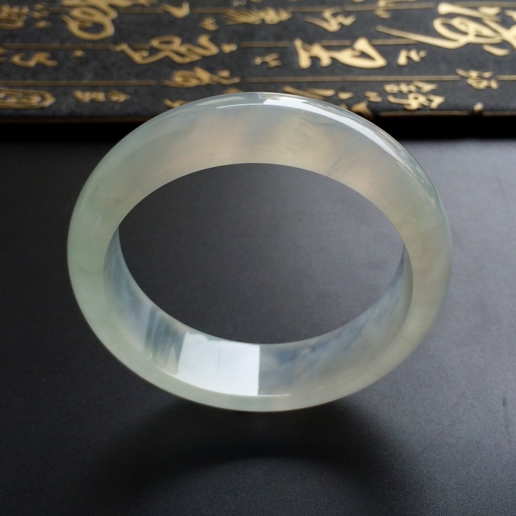 （超值推荐）冰种淡晴水手镯（56.1mm）