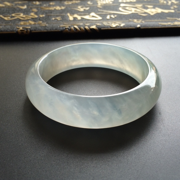 （超值推荐）冰种淡晴水手镯（56.1mm）