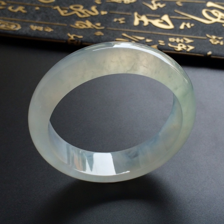 （超值推荐）冰种淡晴水手镯（56.1mm）