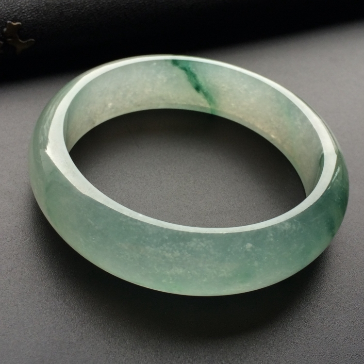（超值推荐）冰种飘花手镯（56.3mm）