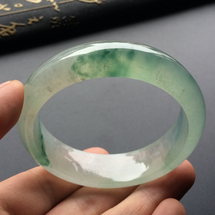 （超值推荐）冰种飘花手镯（56.3mm）