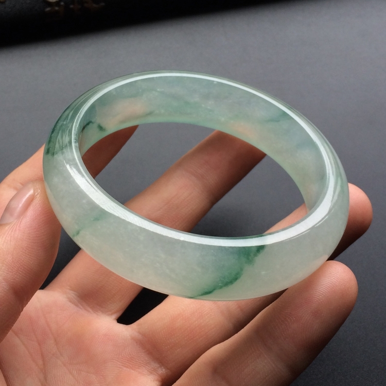 （超值推荐）冰种飘花手镯（56.3mm）