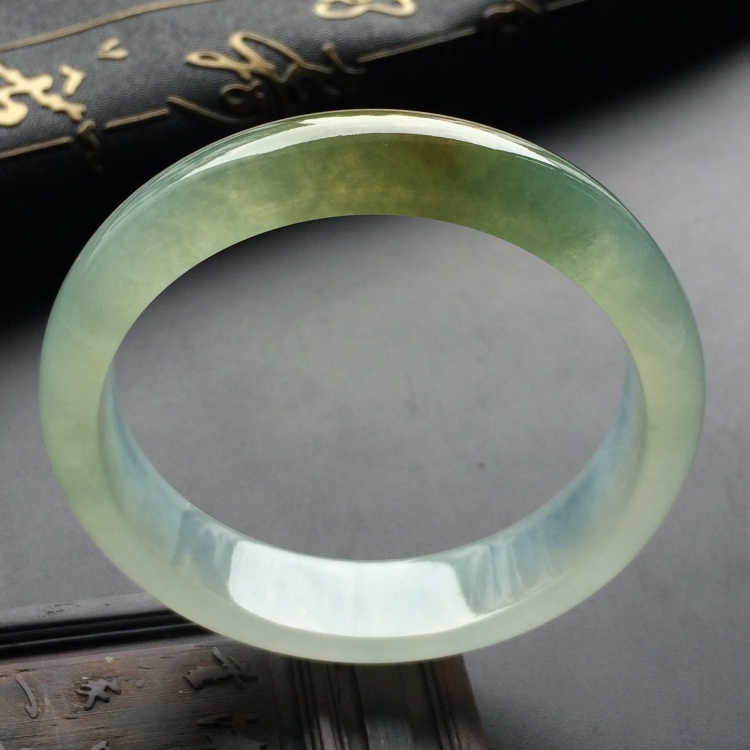 （超值推荐）冰种晴水略带褐黄翡手镯（56mm）