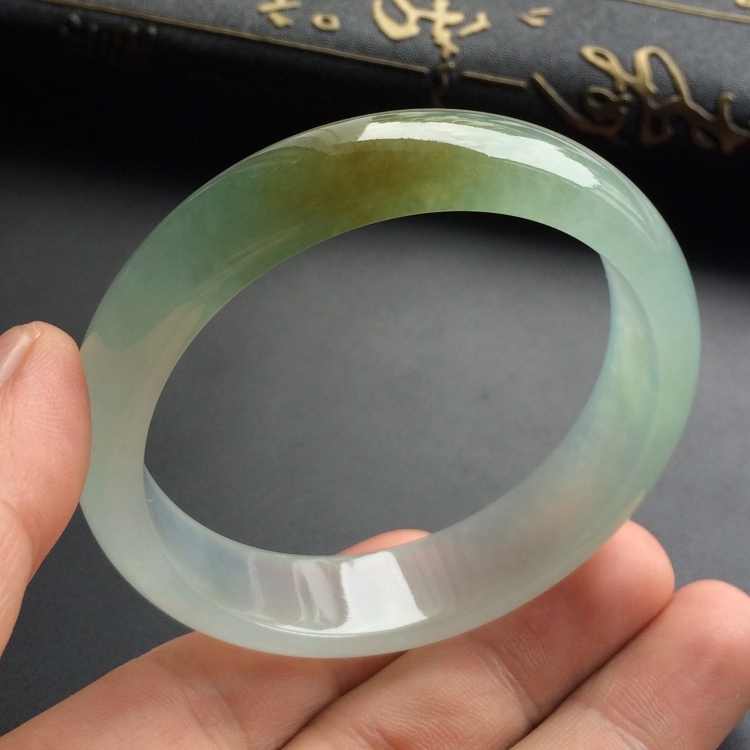 （超值推荐）冰种晴水略带褐黄翡手镯（56mm）