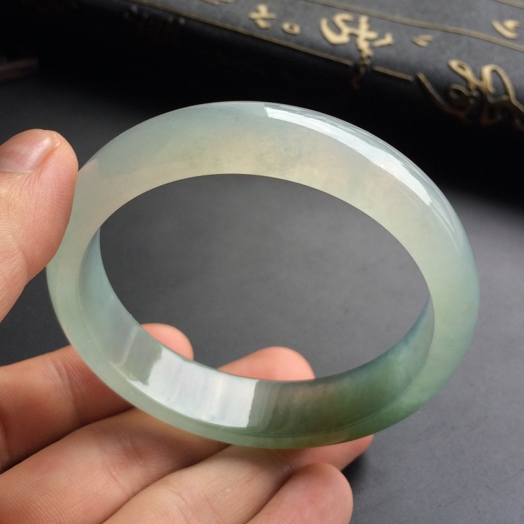 （超值推荐）冰种晴水略带褐黄翡手镯（56mm）