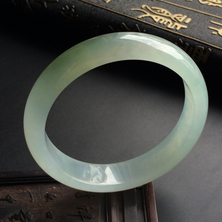 （超值推荐）冰种晴水略带黄翡手镯（56.9mm）