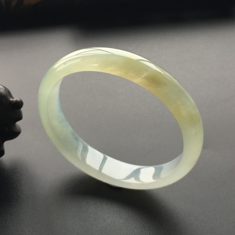 (超值推荐)冰种淡黄翡贵妃镯(53.4mm-47.1mm)