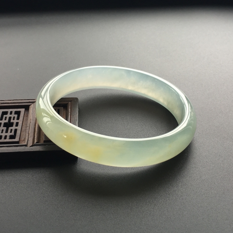 (超值推荐)冰种淡黄翡贵妃镯(53.4mm-47.1mm)