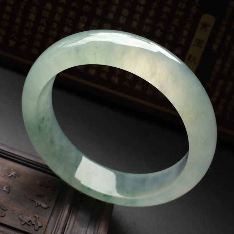 （超值推荐）冰种飘花手镯（57mm）