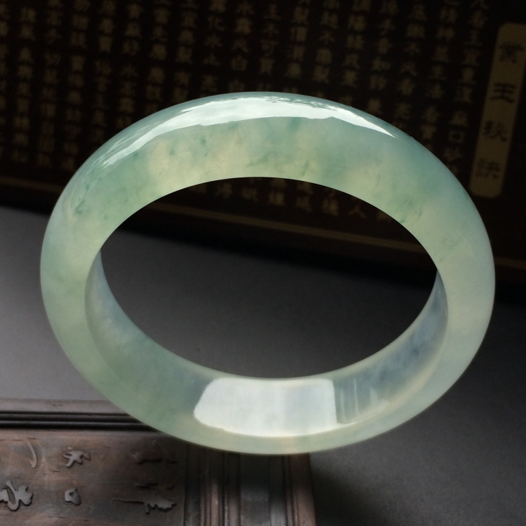 （超值推荐）冰种飘花手镯（57mm）