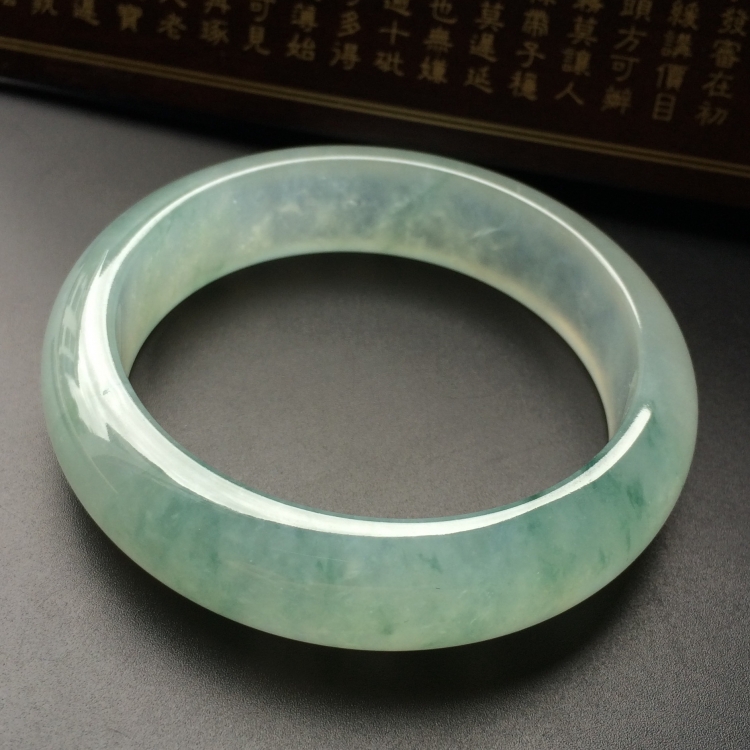 （超值推荐）冰种飘花手镯（57mm）