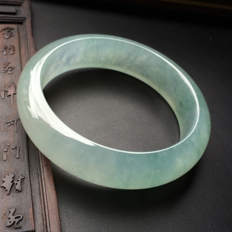 （超值推荐）冰种飘花手镯（57mm）