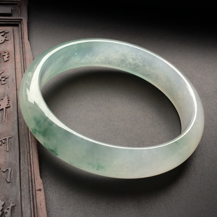 （超值推荐）冰种飘花贵妃镯（56.1mm-49mm）