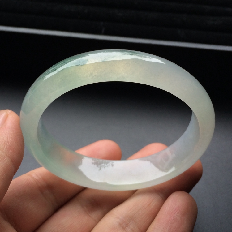 （超值推荐）冰种飘花贵妃镯（56.1mm-49mm）