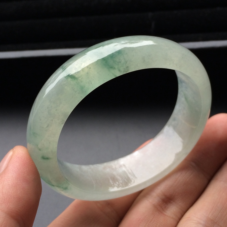 （超值推荐）冰种飘花贵妃镯（53mm-47mm）